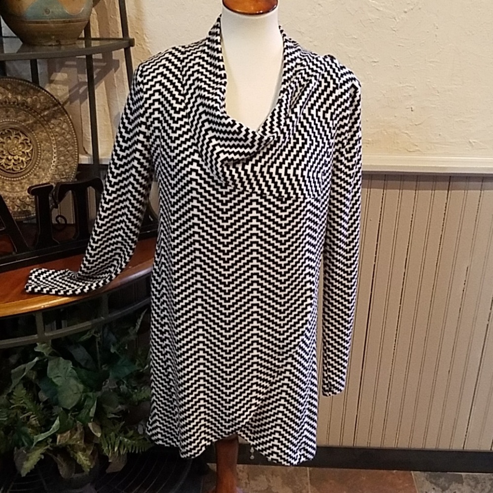 💞The Limited* Shrug